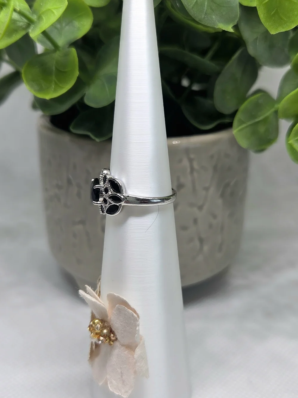 BP Black Onyx Vintage-Style Ring On Rhodium Plating